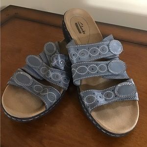 Women’s size 9.5 Clark’s collection sandals R